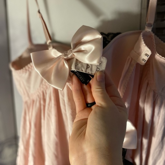 Pink and black bow lingerie top - Picture 6 of 6